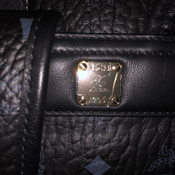 MCM medium backpack black and red - Picture 4 of 8